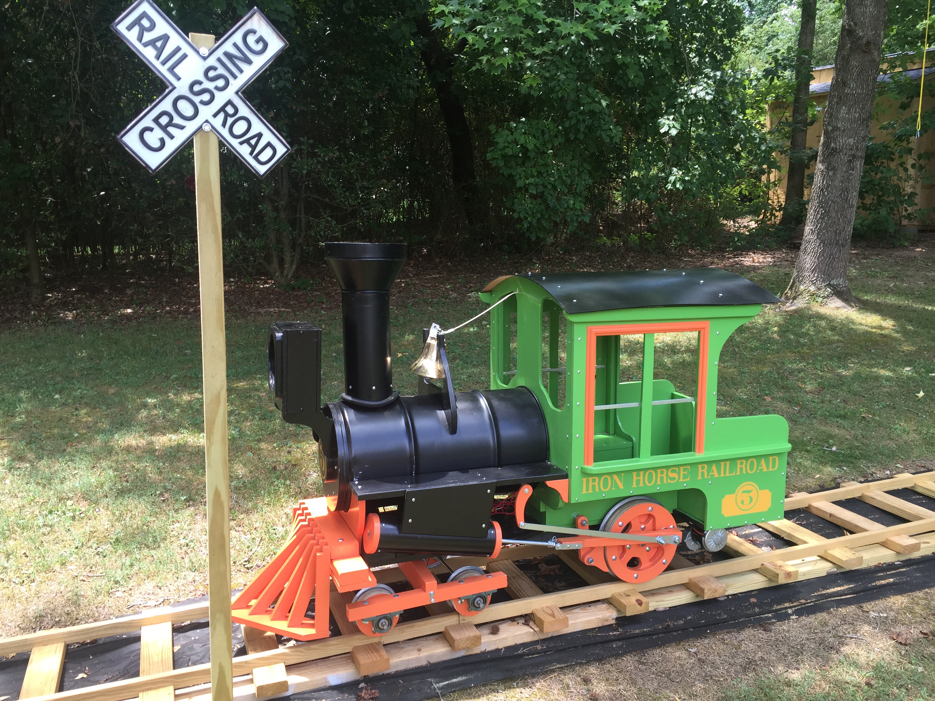 11 Beautiful Mechanical Constructs in the Home: From Secret Doors to Backyard Railways 11 Beautiful Mechanical Constructs in the Home: From Secret Doors to Backyard Railways