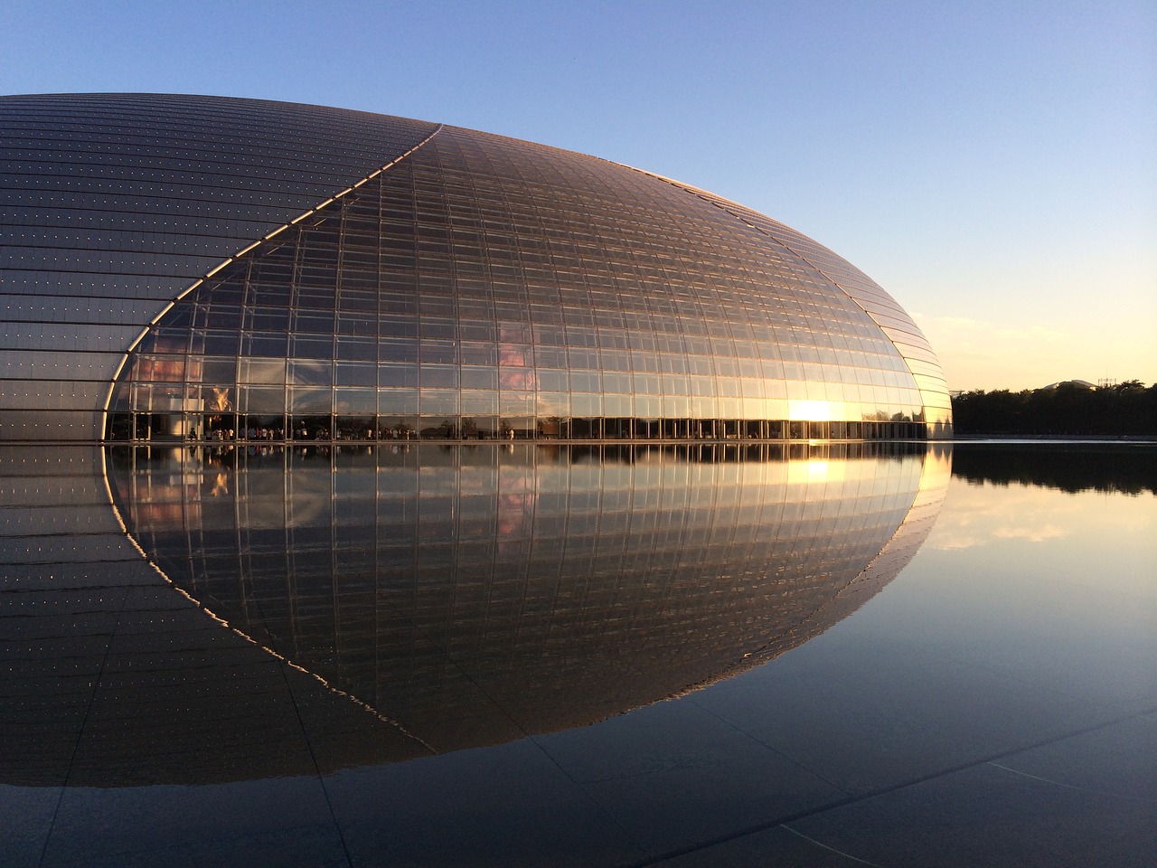 25 Glass Houses, Domes, and Other Incredible Glass Constructions Around the World 25 Glass Houses, Domes, and Other Incredible Glass Constructions Around the World