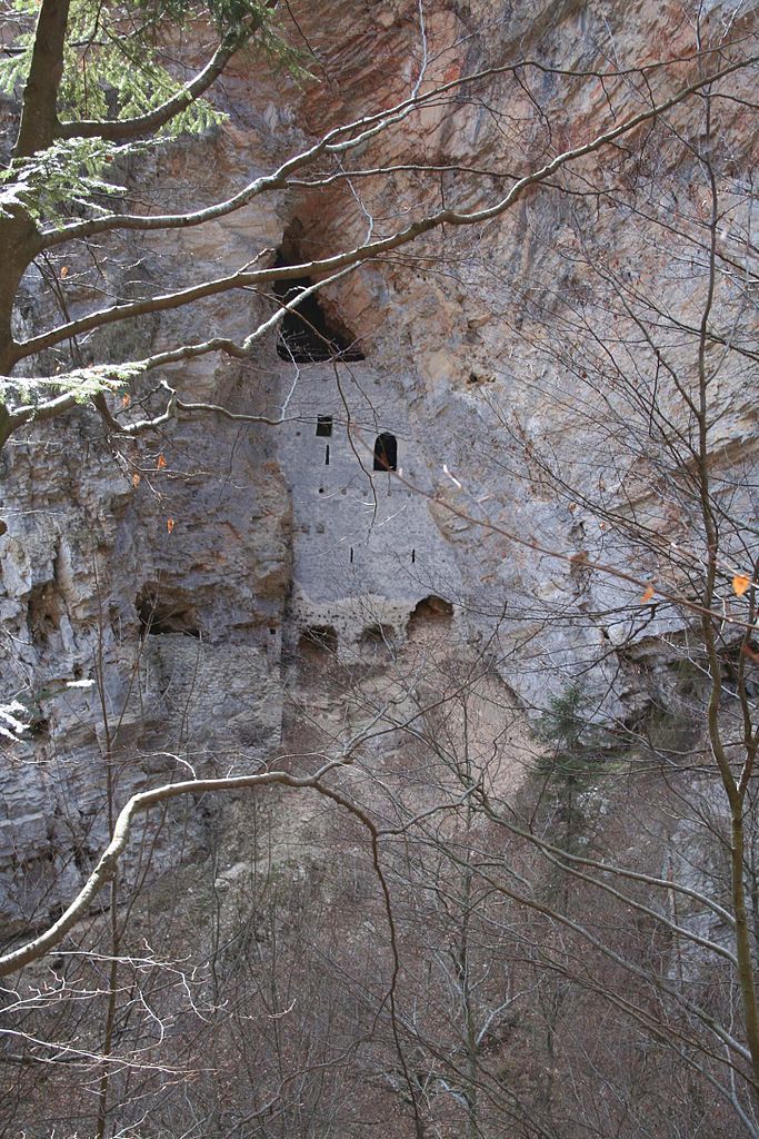 13 Complex Cave Castles, Temples, and Buildings Carved In Mountains 13 Complex Cave Castles, Temples, and Buildings Carved In Mountains