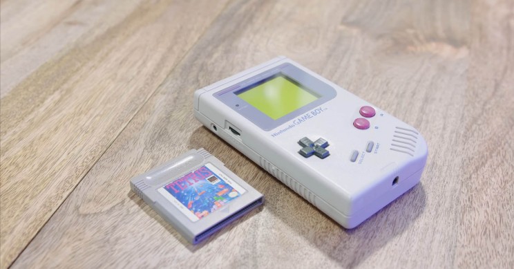 Game-Boy-With-Tetris Game Boy with Tetris