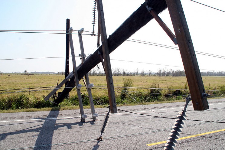Life-Saving Tips On What to Do If A Power Line Touches Your Car Life-Saving Tips On What to Do If A Power Line Touches Your Car