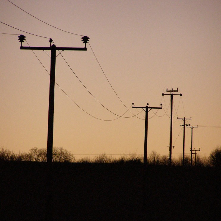 Life-Saving Tips On What to Do If A Power Line Touches Your Car Life-Saving Tips On What to Do If A Power Line Touches Your Car