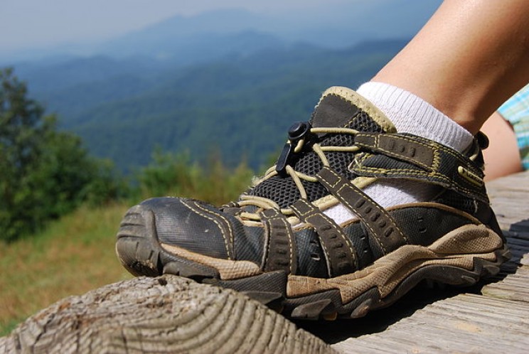 30 Apps, Gadgets, and Items You Need For Your Backpacking Adventure