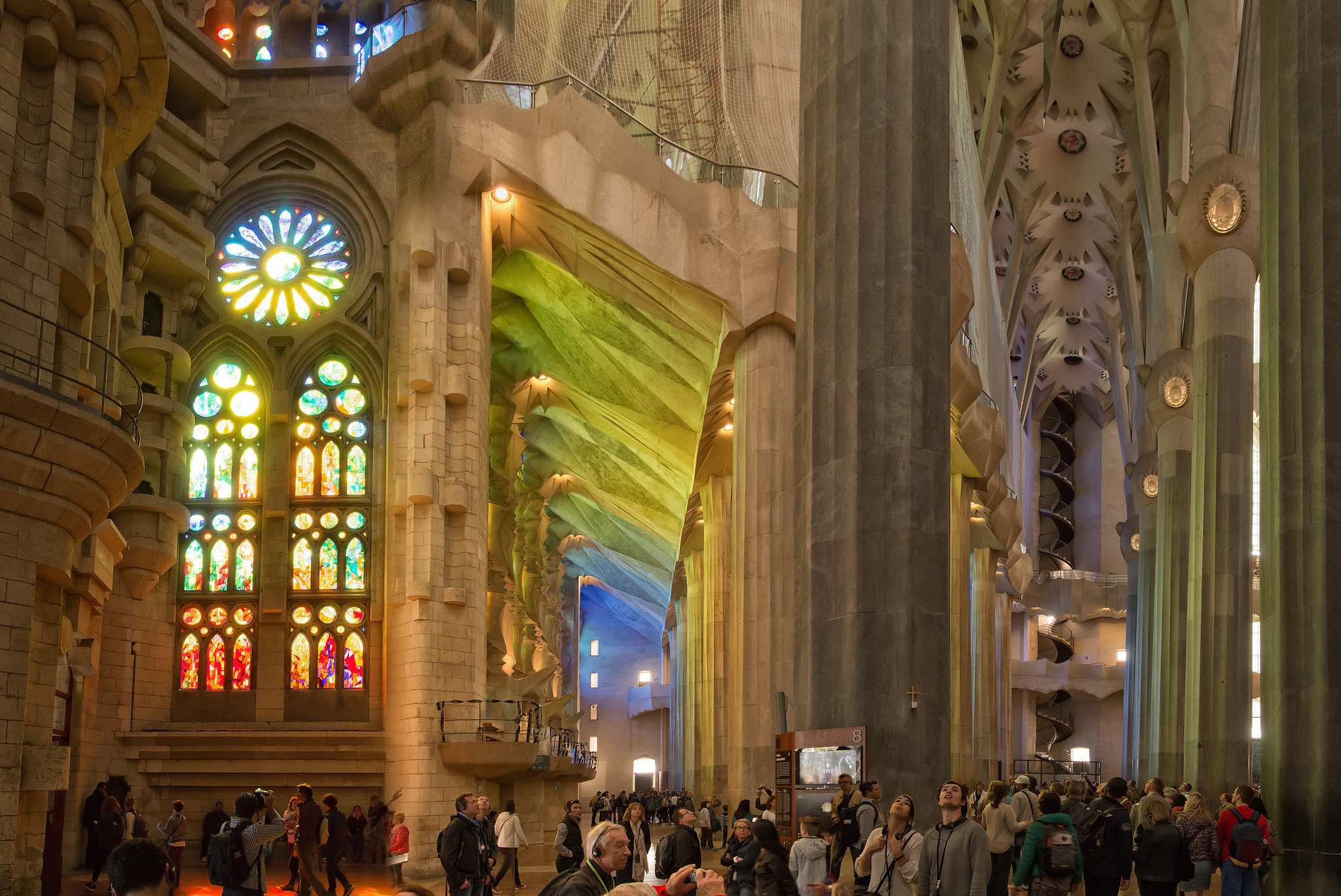 La Sagrada Familia interior