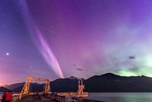 Spectacular Light Phenomenon Skyglow STEVE Not an Aurora, Say Scientists Spectacular Light Phenomenon Skyglow STEVE Not an Aurora, Say Scientists
