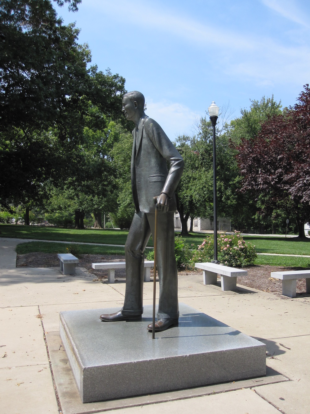 Robert Wadlow statue