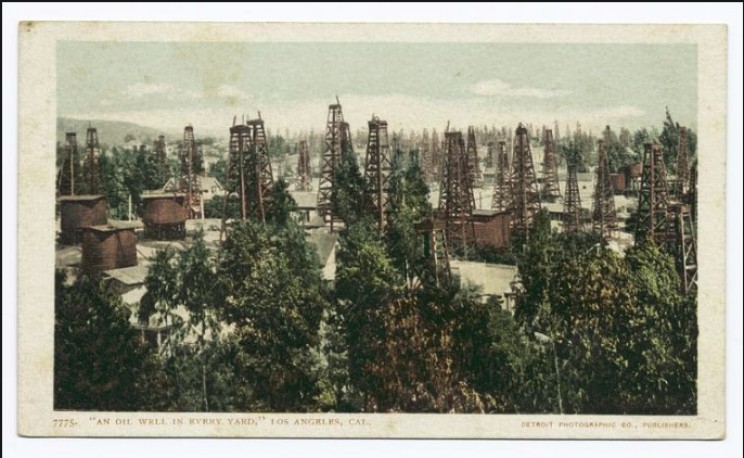 Modern Oil Well Los Angeles Modern Oil Well Los Angeles