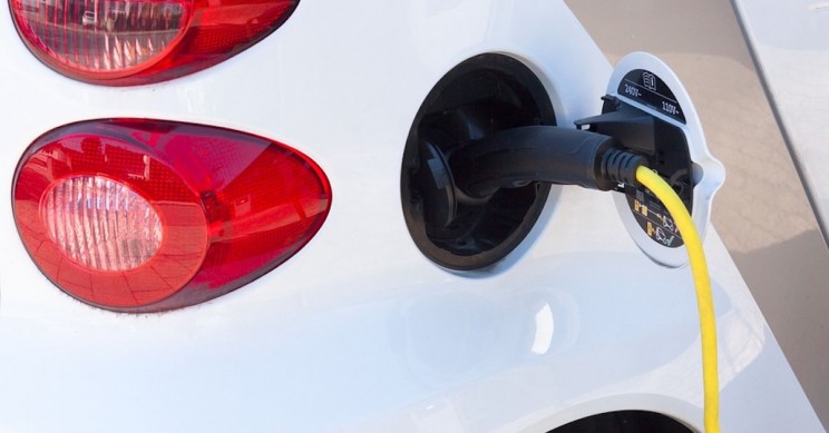 New Liquid Battery System Could Charge Electric Cars in Just Seconds