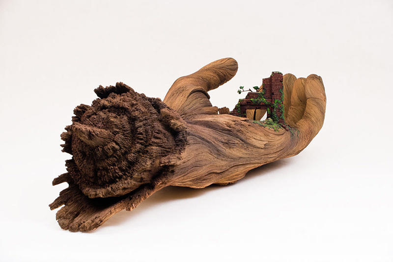 These Hyperrealistic Sculptures That Look Like Wood Are Actually Made of Ceramics These Hyperrealistic Sculptures That Look Like Wood Are Actually Made of Ceramics