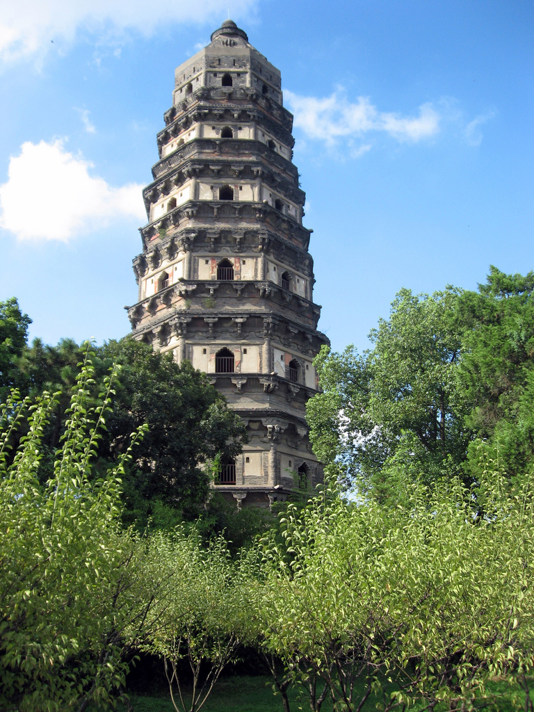 12 Tilting Towers From Across the Globe 12 Tilting Towers From Across the Globe