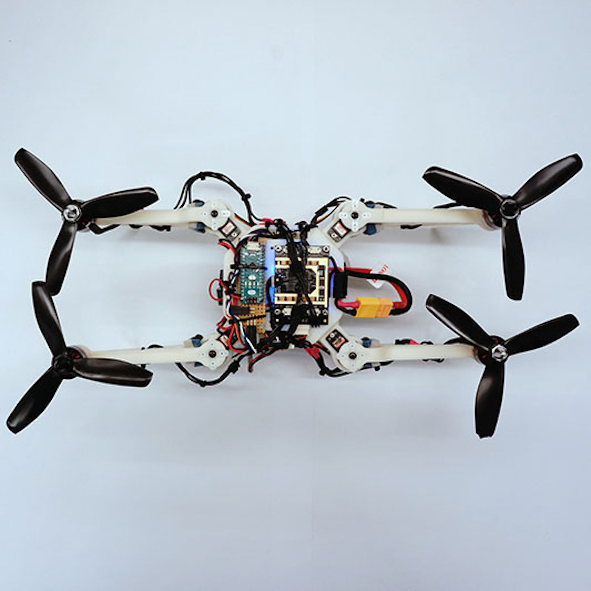 Biomimicry: This Search And Rescue Drone Can Change Shapes During Flight Biomimicry: This Search And Rescue Drone Can Change Shapes During Flight