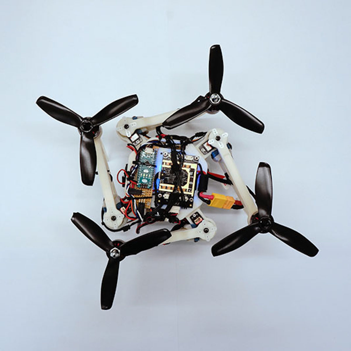 Biomimicry: This Search And Rescue Drone Can Change Shapes During Flight Biomimicry: This Search And Rescue Drone Can Change Shapes During Flight