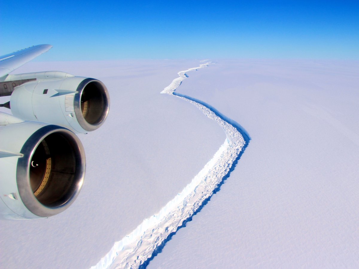 Timelapse Shows How This Trillion-Ton Iceberg Broke off Antarctica Timelapse Shows How This Trillion-Ton Iceberg Broke off Antarctica