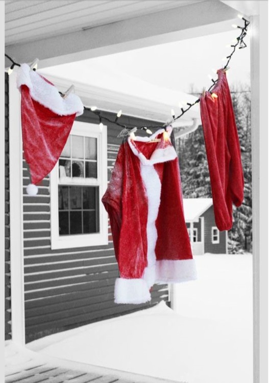 11+ of the Laziest Christmas Decoration Attempts 11+ of the Laziest Christmas Decoration Attempts