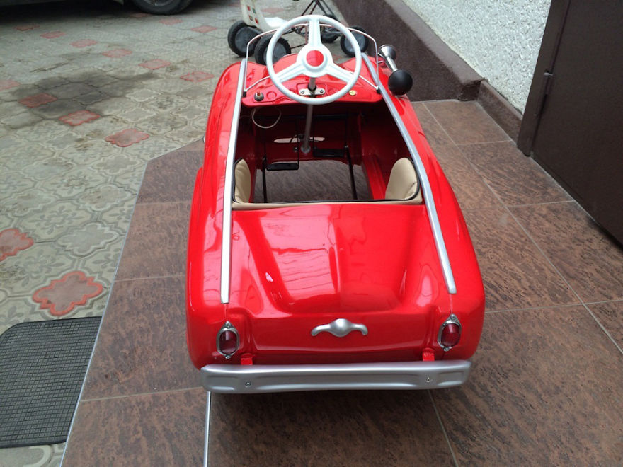 Old Russian Pedal Cars Undergo Brilliant Restoration Old Russian Pedal Cars Undergo Brilliant Restoration