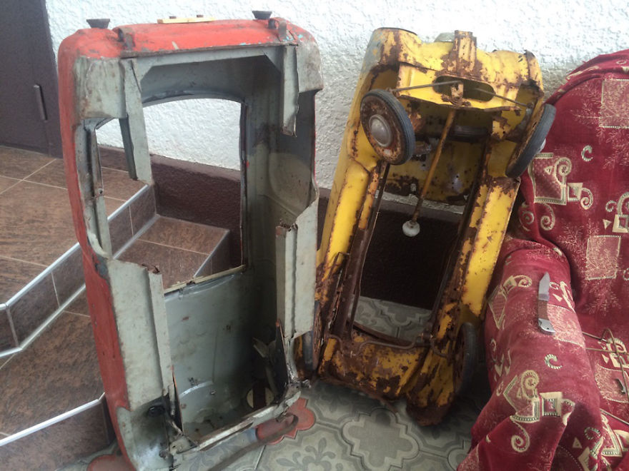 Old Russian Pedal Cars Undergo Brilliant Restoration Old Russian Pedal Cars Undergo Brilliant Restoration