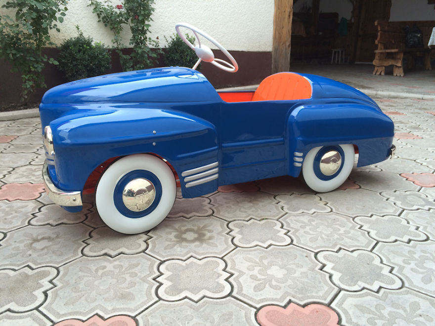 Old Russian Pedal Cars Undergo Brilliant Restoration Old Russian Pedal Cars Undergo Brilliant Restoration