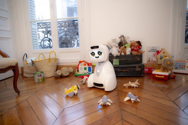 Here Are 5 Cute Robots You Should Ask Santa For This Christmas