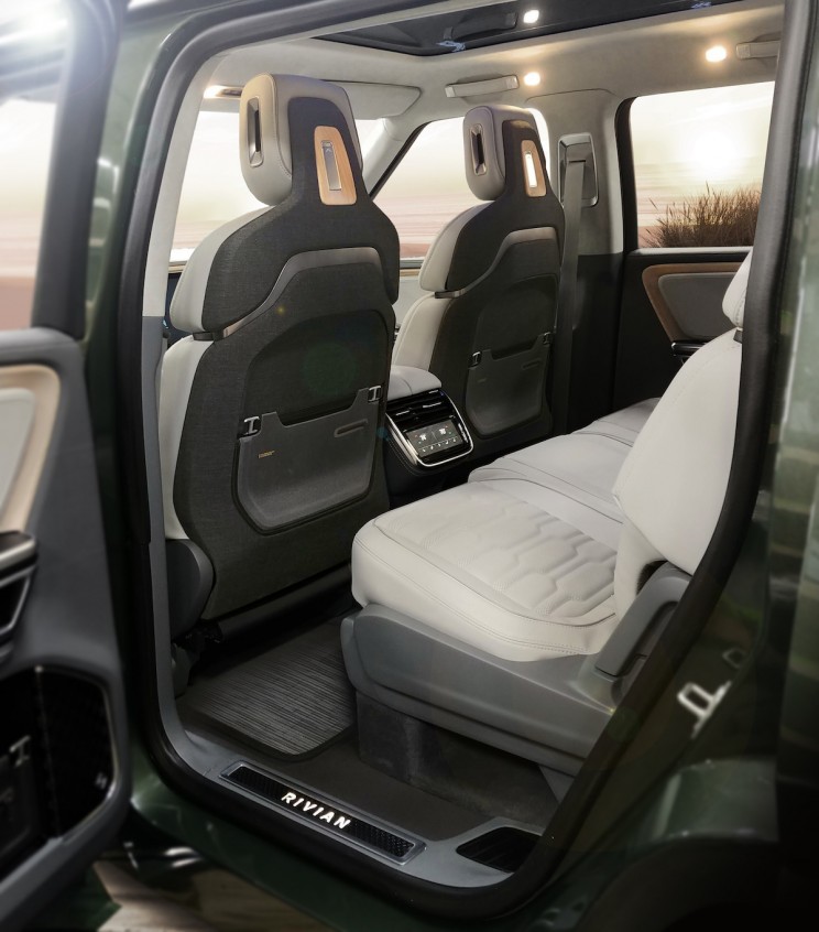 9 of The Coolest Cars From the 2018 LA Auto Show 9 of The Coolest Cars From the 2018 LA Auto Show