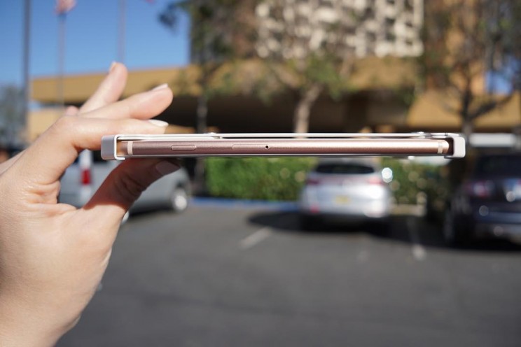 Military Grade Phone Case Protects and Charges Premium Smartphones