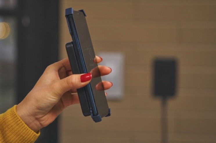 Military Grade Phone Case Protects and Charges Premium Smartphones