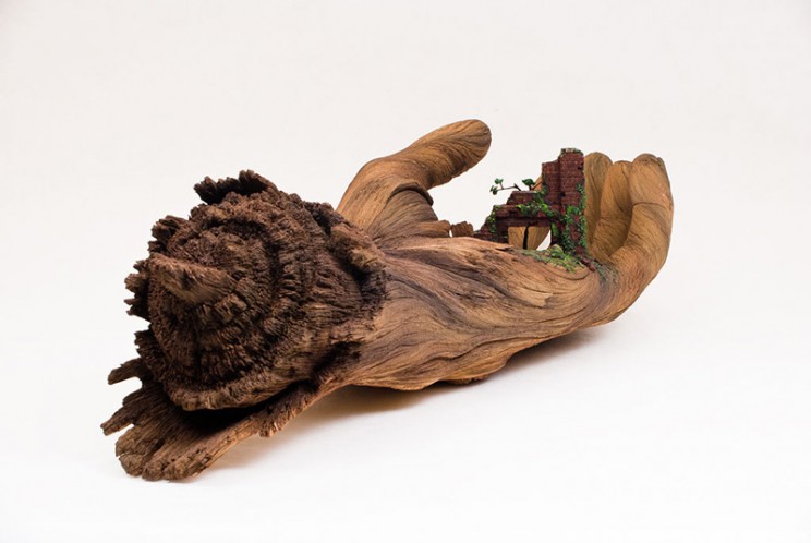 These Hyperrealistic Sculptures That Look Like Wood Are Actually Made of Ceramics These Hyperrealistic Sculptures That Look Like Wood Are Actually Made of Ceramics