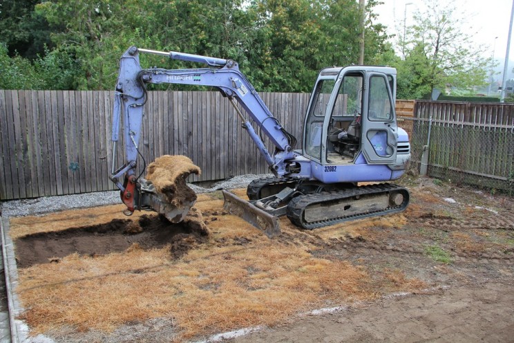 Redditor Shows, Step-by-Step, How He Built an Amazing Pond in His Backyard