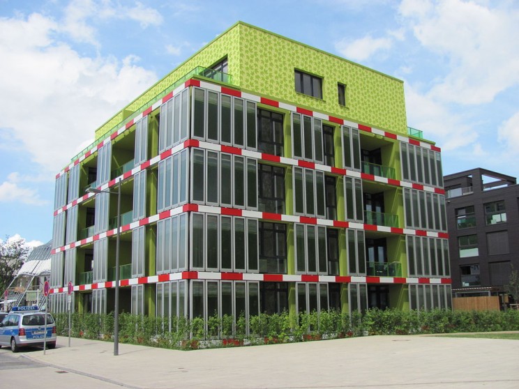 9 Algae-Powered Innovations for Sustainable Future Living 9 Algae-Powered Innovations for Sustainable Future Living