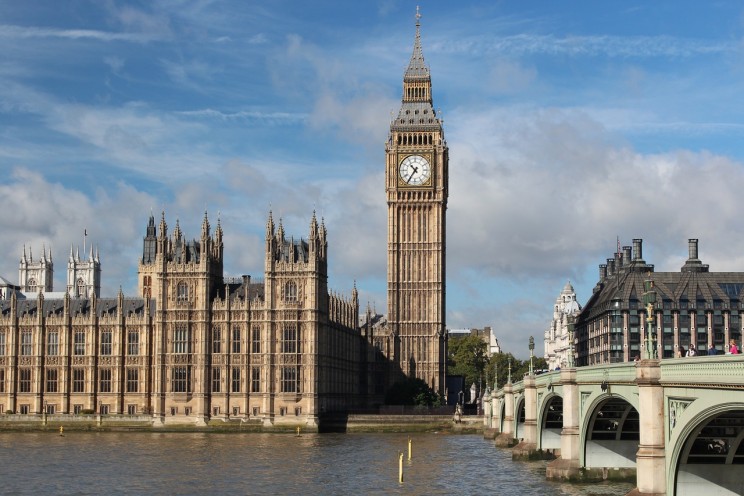 12 Tilting Towers From Across the Globe 12 Tilting Towers From Across the Globe
