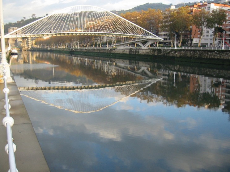10 Extraordinary Neofuturistic Bridge Designs