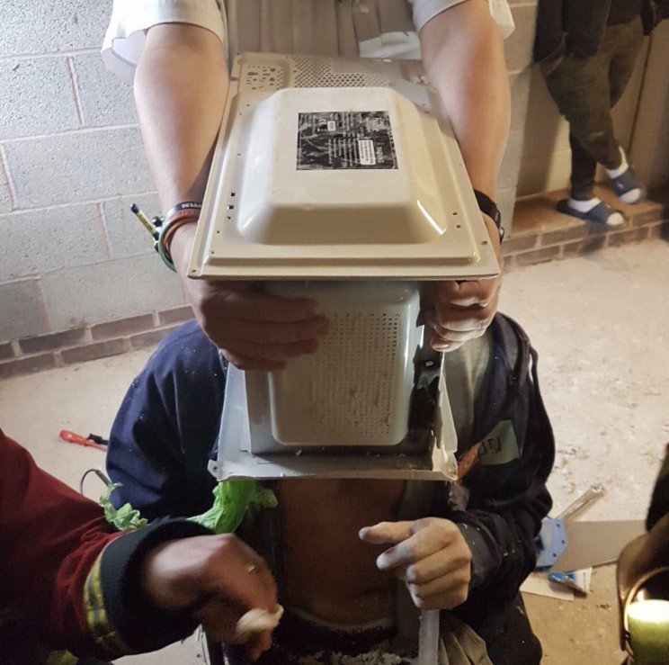 YouTube Attention-Seeker Who Cemented His Head Into a Microwave Miraculously Survived YouTube Attention-Seeker Who Cemented His Head Into a Microwave Miraculously Survived