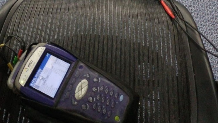 This Guy Used a Wet String to Get His Own Internet Connection