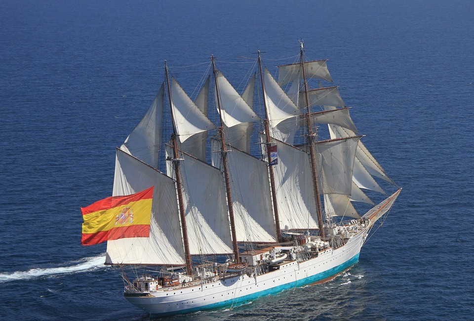 13 Most Beautiful Sailing Ships of All-Time That Will Give You Travel Envy 13 Most Beautiful Sailing Ships of All-Time That Will Give You Travel Envy