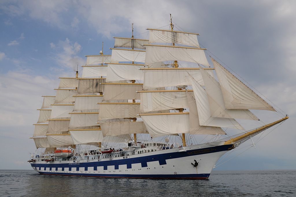 13 Most Beautiful Sailing Ships of All-Time That Will Give You Travel Envy 13 Most Beautiful Sailing Ships of All-Time That Will Give You Travel Envy