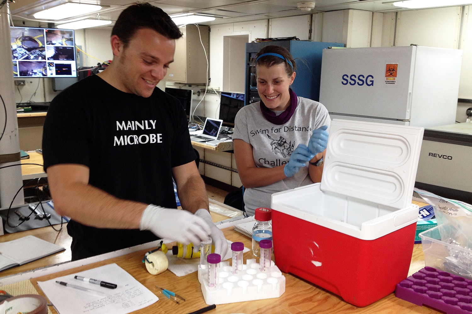 Deep Sea Microbes Hold Secret to Earths Early Life Deep Sea Microbes Hold Secret to Earths Early Life
