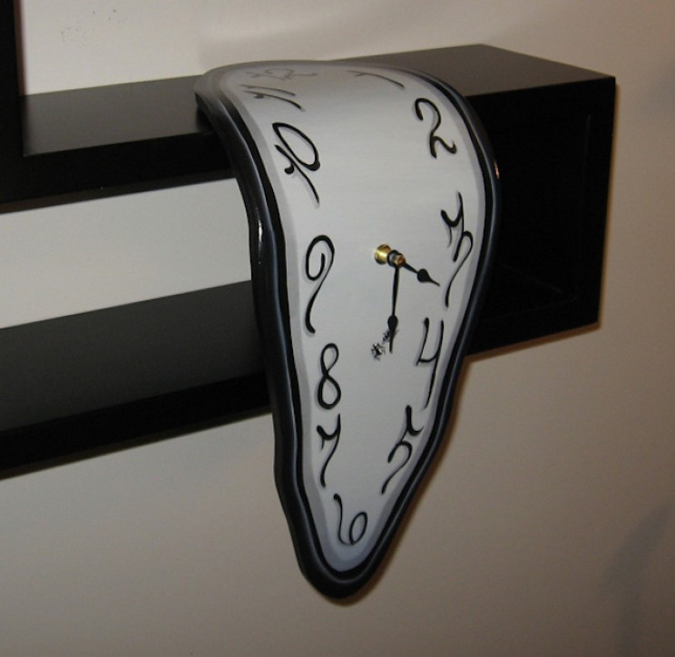 17 Wall Clock Designs That Are Sure to Turn Heads in Your Home