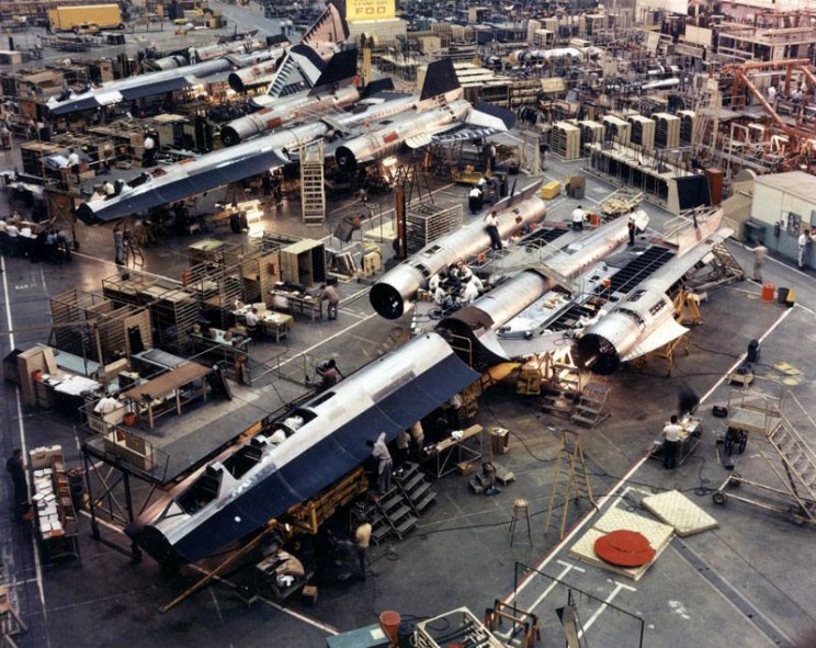 Kelly Johnson: Life of an Iconic Aeronautical Engineer Kelly Johnson: Life of an Iconic Aeronautical Engineer