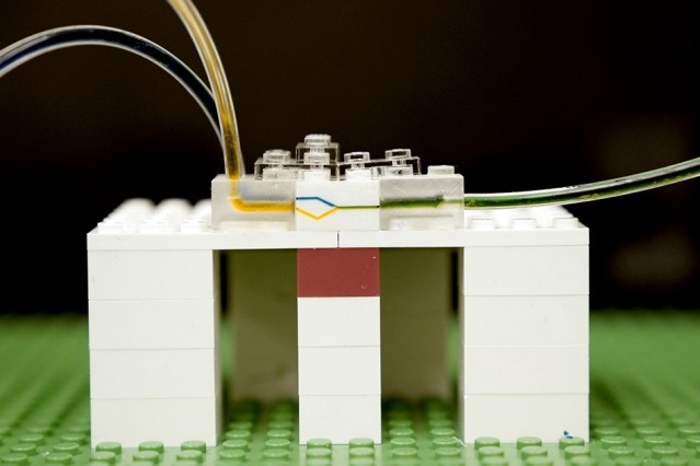 Researchers at MIT Use Lego to Build a Microlab for Fluid Experiments Researchers at MIT Use Lego to Build a Microlab for Fluid Experiments