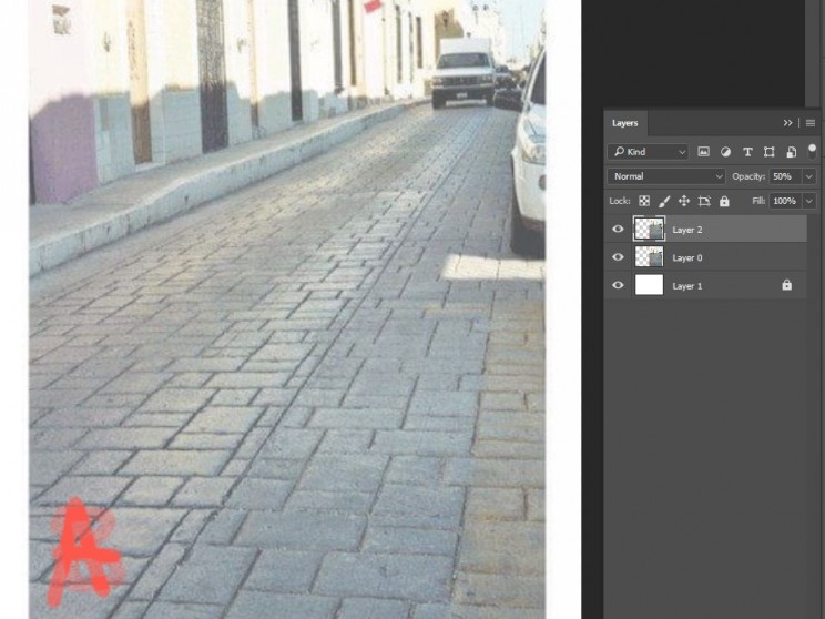 This Baffling Optical Illusion Makes Two Identical Street Photos Appear Different