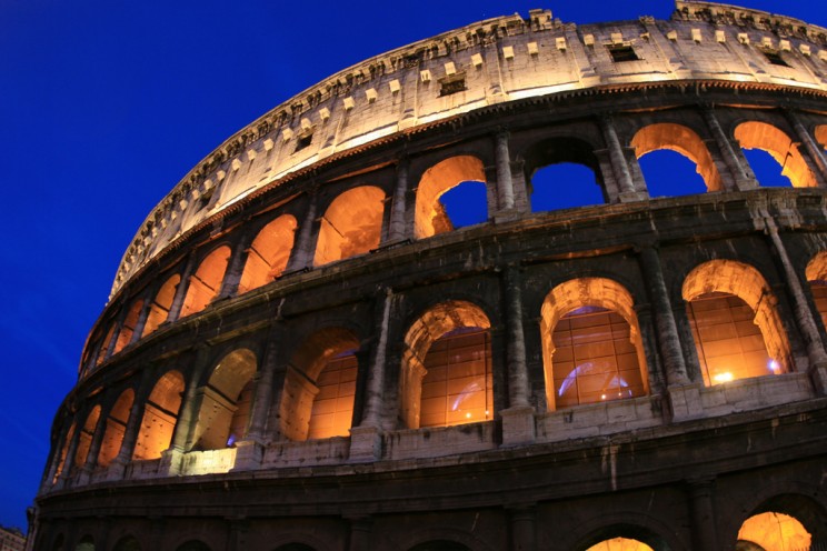 italy tourist attractions colosseum