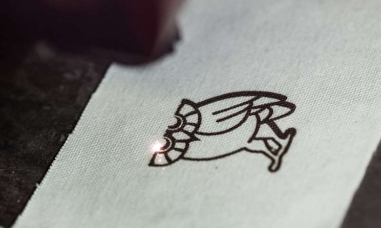 Scientists Use Laser to Burn Graphene Patterns Onto Materials Including Toast Scientists Use Laser to Burn Graphene Patterns Onto Materials Including Toast
