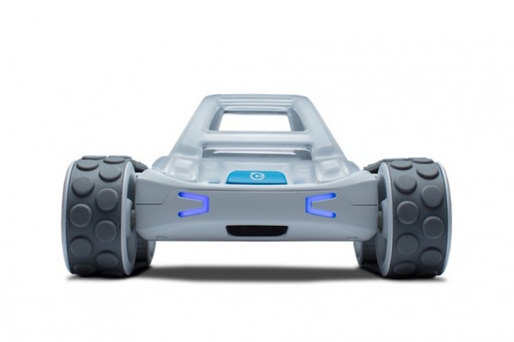 This All-Terrain Robot Can Be Hacked and Customized Right out of the Box