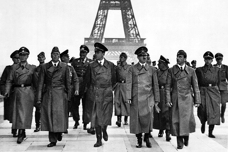 23 Eiffel Tower Facts You'll Be Surprised to Read 23 Eiffel Tower Facts You'll Be Surprised to Read