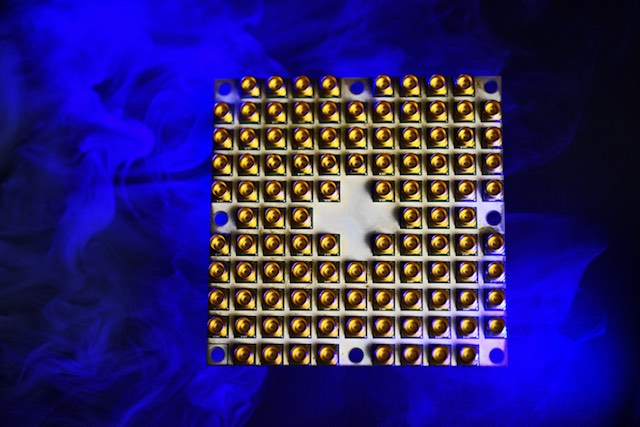 Intel Reveals Its New 49-Qubit Superconducting Quantum Chip at CES 2018 Intel Reveals Its New 49-Qubit Superconducting Quantum Chip at CES 2018