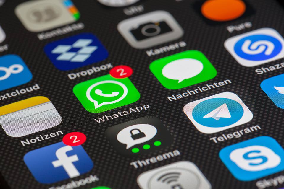 19 Simple Phone Hacks That Will Save Your Battery 19 Simple Phone Hacks That Will Save Your Battery