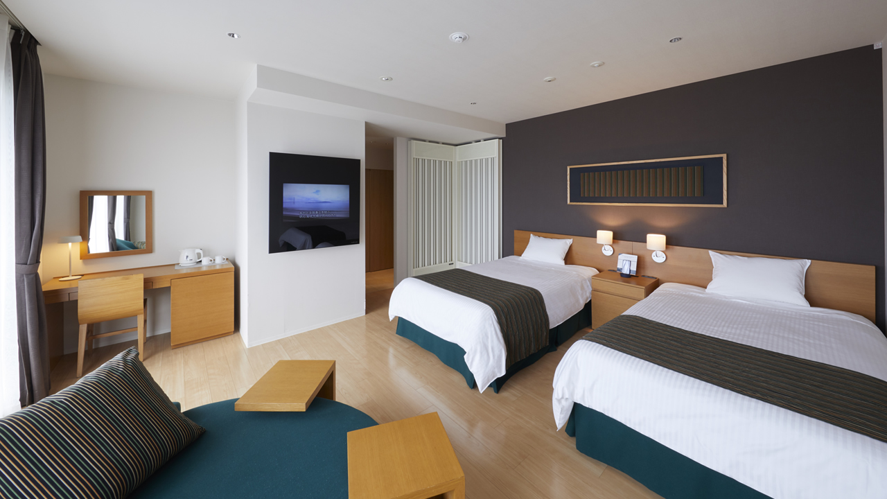 Japanese Hotel Fires Robot Staff After They Annoy Human Staff and Guests Japanese Hotel Fires Robot Staff After They Annoy Human Staff and Guests