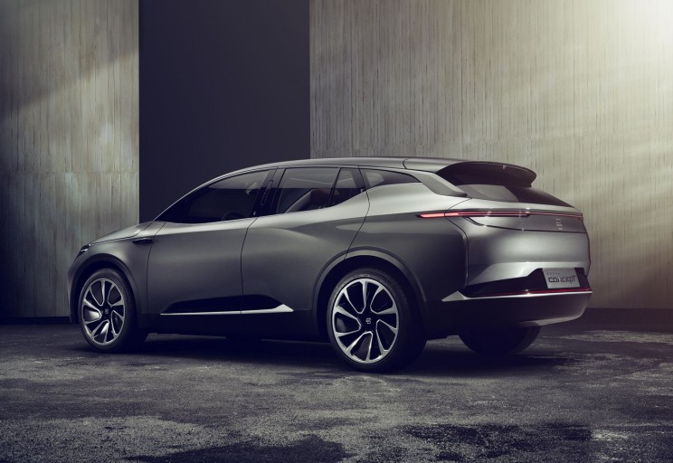 CES 2018 Kicks Off as Byton Unveils a Smart SUV with a Beautiful 50-inch Digital Dashboard CES 2018 Kicks Off as Byton Unveils a Smart SUV with a Beautiful 50-inch Digital Dashboard