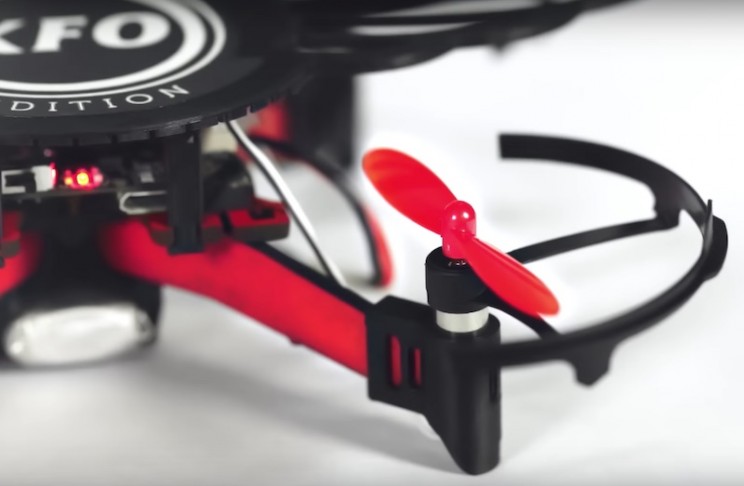 KFC Now Has a Chicken Wing Box That Turns Into a DIY Drone KFC Now Has a Chicken Wing Box That Turns Into a DIY Drone