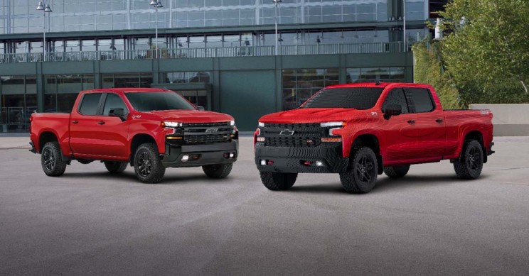 GM Uses 334,544 Lego Bricks to Build a Full-Size Chevrolet Silverado