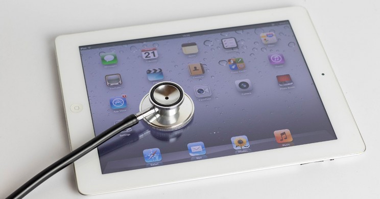 Doctors-With-iPad Doctors With iPad